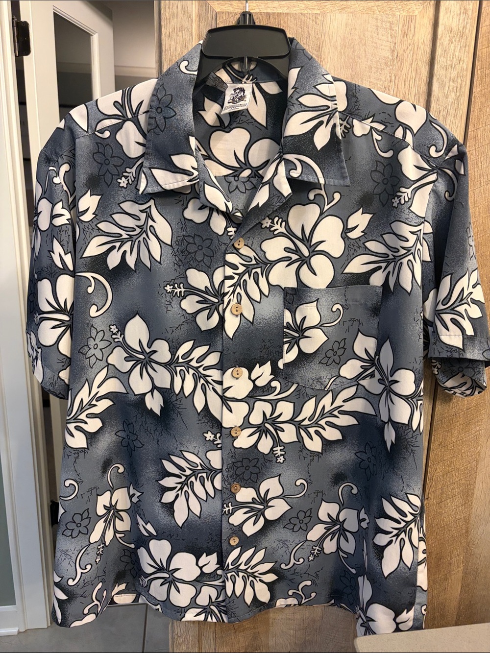 Casual XL Kennington Navy Grey White Hibiscus Button-Down Aloha Hawaiian Shirt